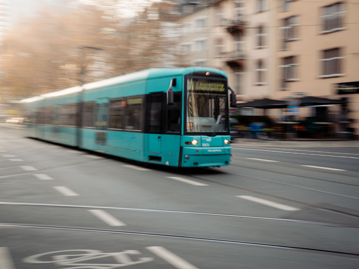 Mobilität zu managen setzt voraus, die Instrumente zur Beeinflussung von Verkehrsnachfrage zu kennen, um dann den Verkehr umwelt -und sozialverträglicher, aber auch effizienter zu gestalten.