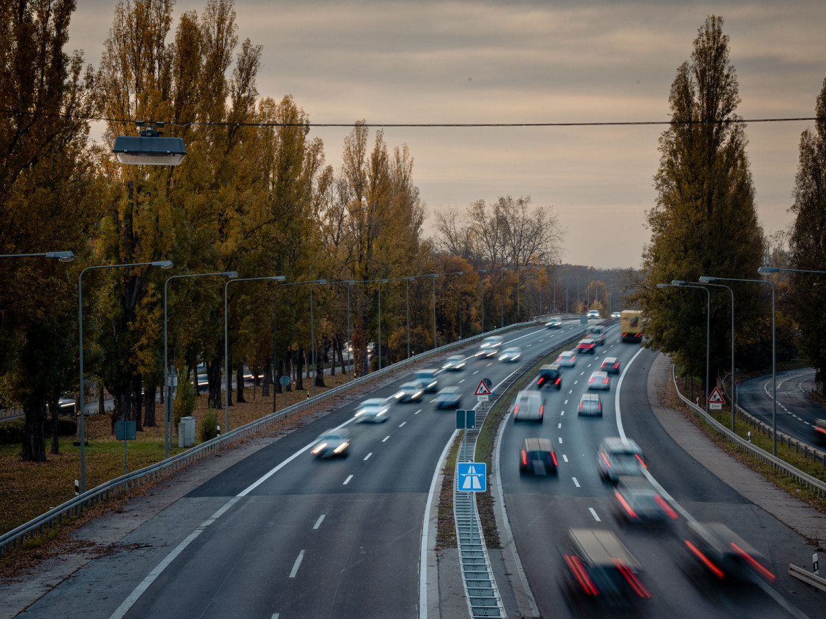 Zu viele Autos und Lkw verstopfen die Innenstädte, sorgen für eine immer höhere CO2-Belastung und tragen damit ihren Teil zum Klimawandel bei.