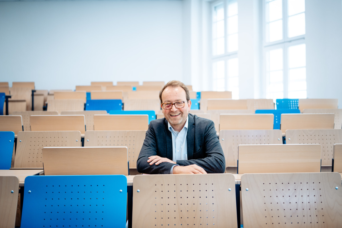 high-res-steffen-boettcher-uni-marburg-prof-heessel-antike-19