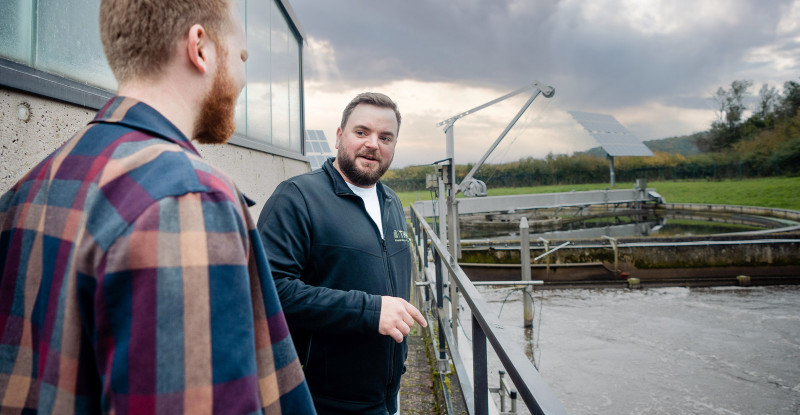 Die Algenforschung ist schon sehr alt, erklärt der Doktorand Nils Hasport von der Technischen Hochschule Mittelhessen.