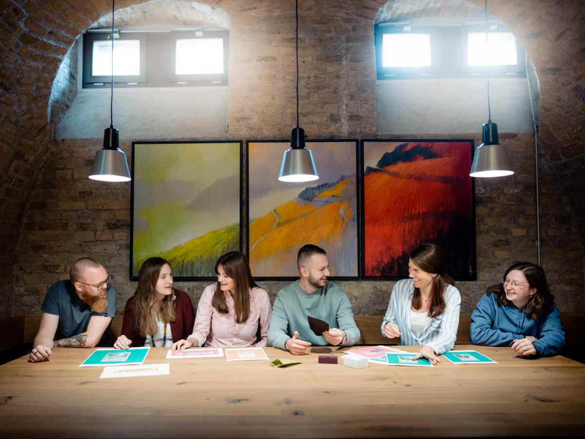 Studierend der Hochschule Geisenheim des Studiengangs Lebensmittellogistik und -management.