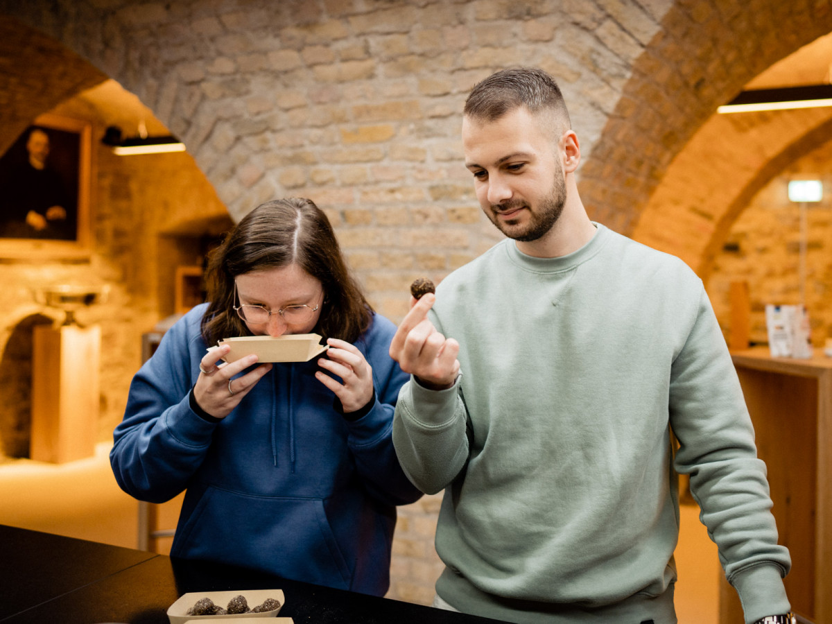 Die Projektgruppe experimentierte bei der Rezeptur auch mit Trester, den festen Rückständen der Weinproduktion.