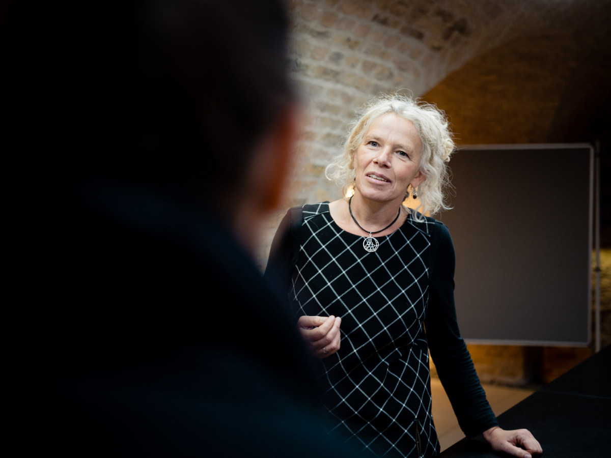 „Nachhaltigkeit fließt bei uns schon heute in alle Module mit ein“, bestätigt Prof. Dr. Judith Kreyenschmidt, Dozentin im Studiengang Lebensmittellogistik und -management an der Hochschule Geisenheim.