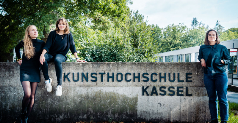 Annika, Olinga und Sabine studieren Produktdesign im 13. Semester an der Kunsthochschule Kassel.