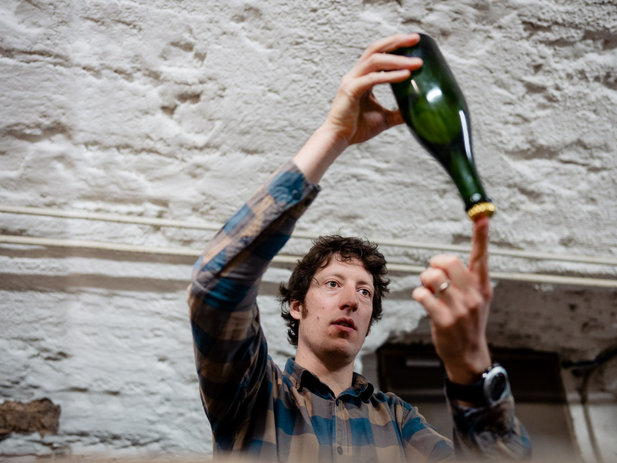 Dr. Matthias Schmitt widmet sich an der Hochschule in Geisenheim seit einigen Jahren der Nachfrage nach alkoholfreien und alkoholreduzierten Weinen.