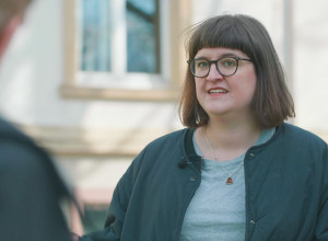 Science Reporter Maurice spricht an der Hochschule Geisenheim mit Prof. Dr. Rieke Hansen über Freiraumplanung und ökologische Stadtentwicklung.