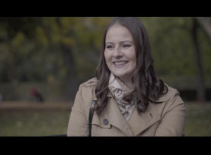 Eine junge Studentin der Hochschule Fulda