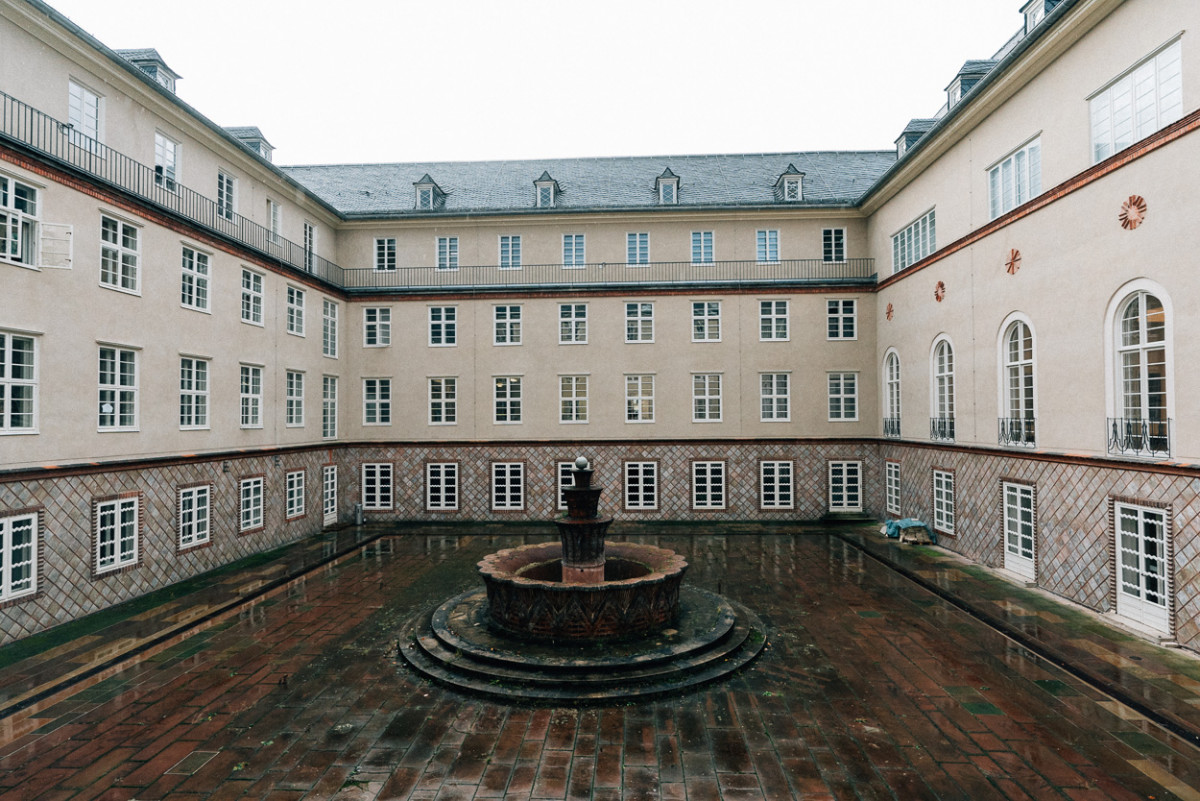 Brunnen im Innenhof des Kunstinstituts